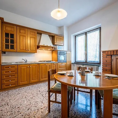 Apartment View With Balcony And Parking - Larihome A25 *