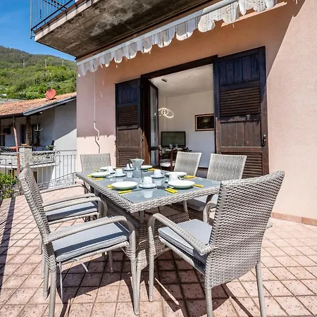 Apartment View With Balcony And Parking - Larihome A25