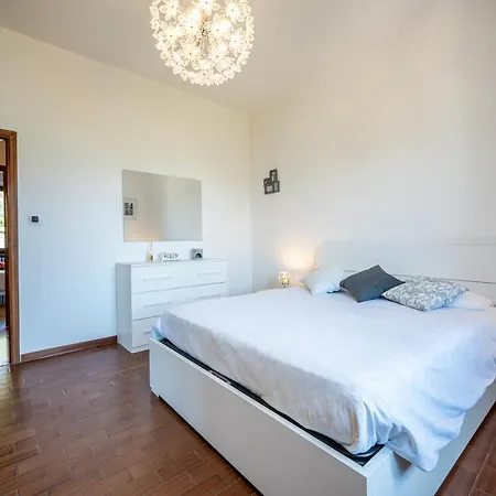 Apartment View With Balcony And Parking - Larihome A25 *
