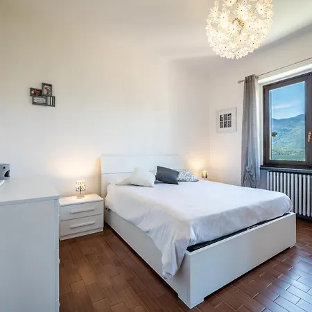 View With Balcony And Parking - Larihome A25