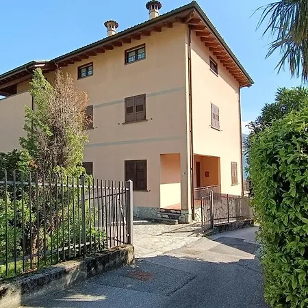 View With Balcony And Parking - Larihome A25 Apartment